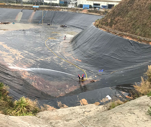 滨海废水池清理